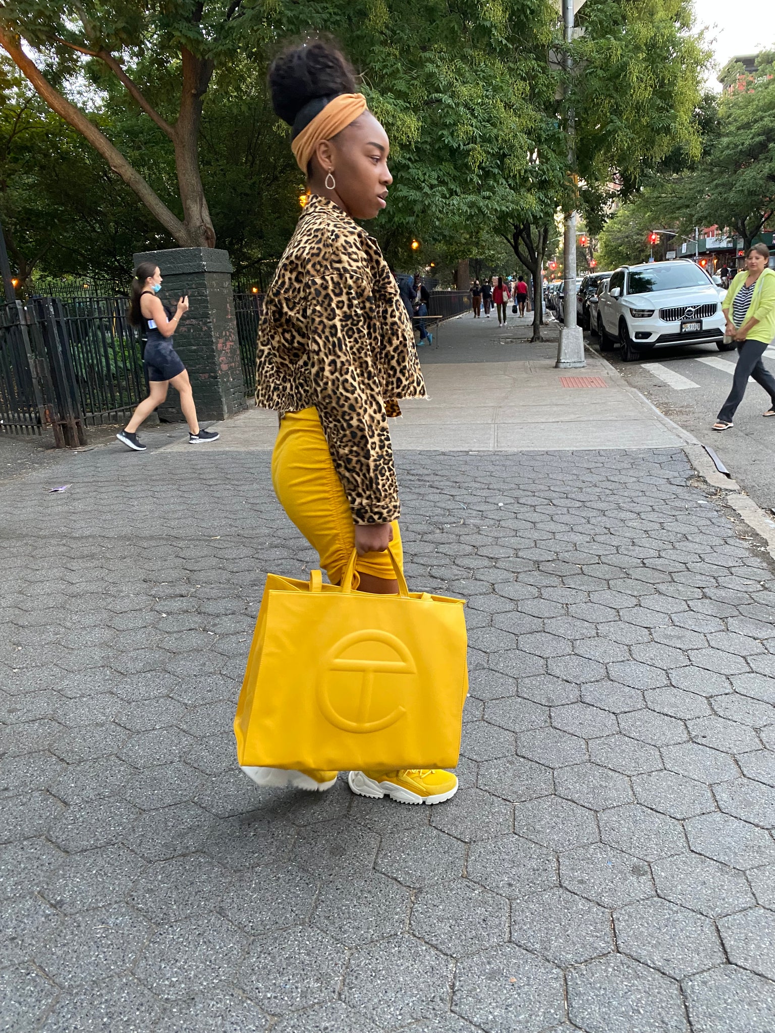 "Sunny Days" Outfit